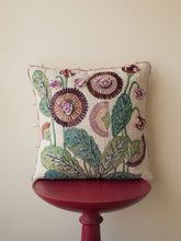 Load image into Gallery viewer, Leafy Blooms