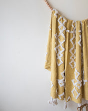 Load image into Gallery viewer, Audrey Throw Blanket