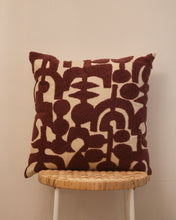 Load image into Gallery viewer, Attirail Bohemian Abstract Mauve Cushion
